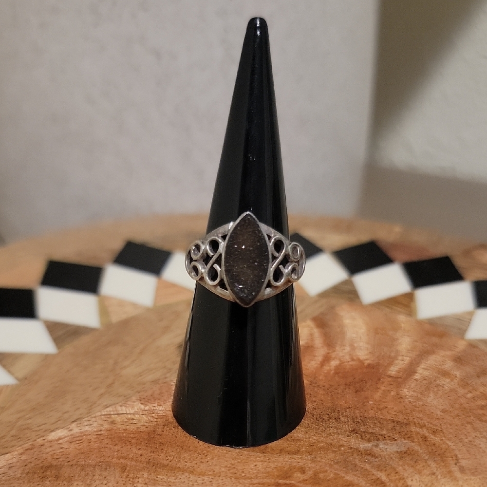 Silver and Black Vintage Filigree Ring Size 7